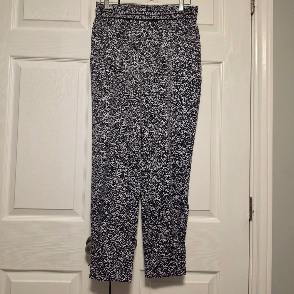 Abercrombie & Fitch Petal Print Button Cuff Jogger Pants Black White Size Medium